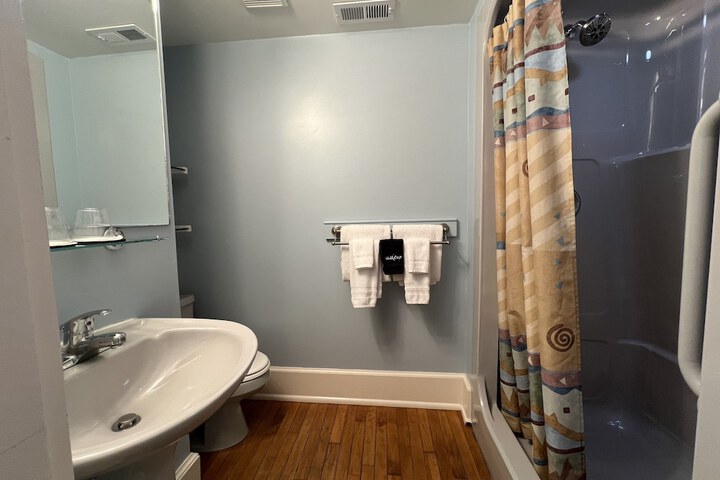 Room 111 of 142