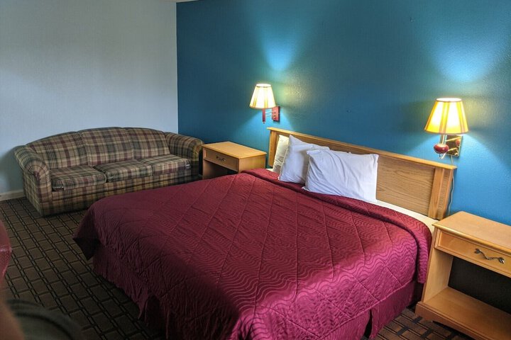 Standard | King Bed (2 of 5)