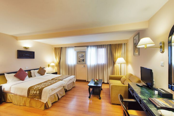 Room 32 of 110