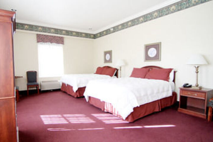 Room 2 of 8
