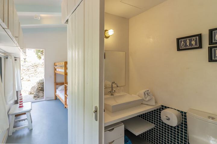 Room 54 of 89