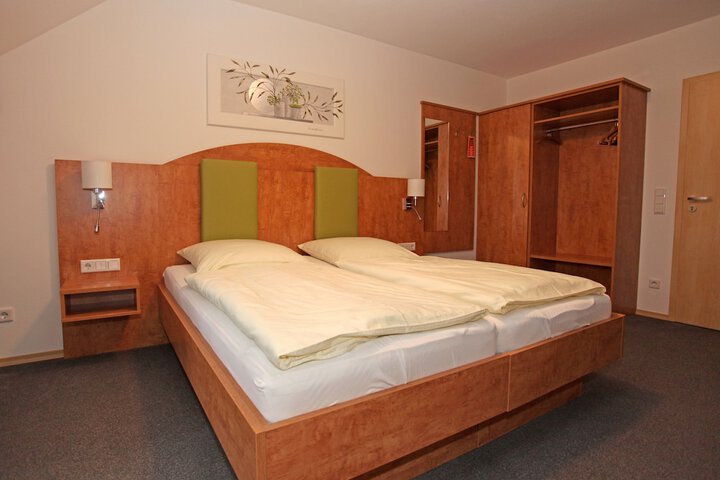 Room 11 of 64