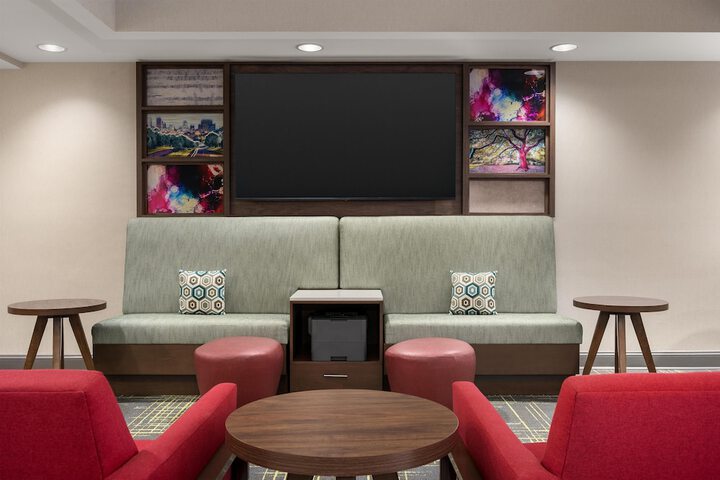 Hotel Interior 4 of 36