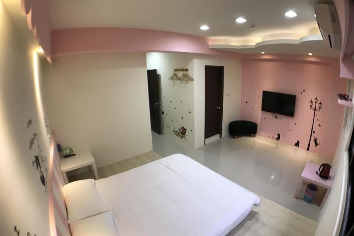 Room 6 of 6