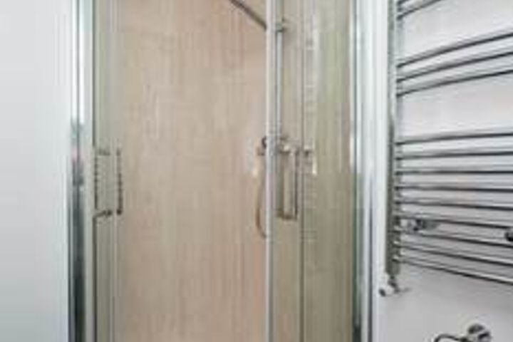 Room 5 of 25