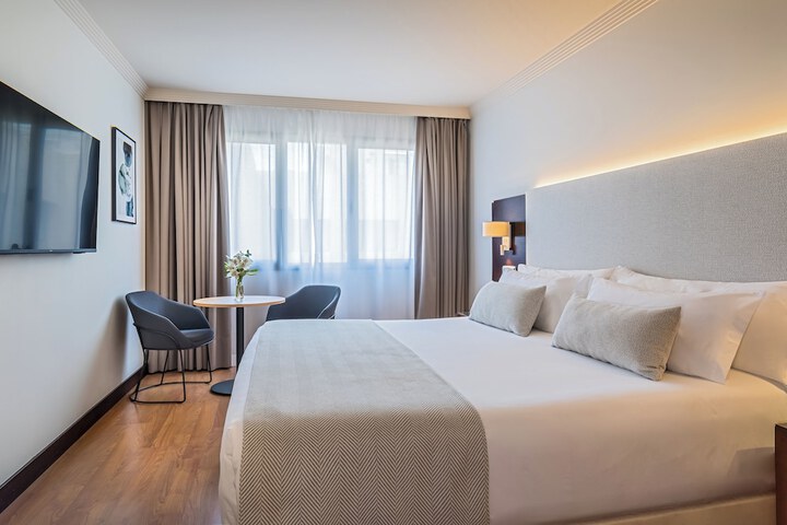 Room 27 of 111
