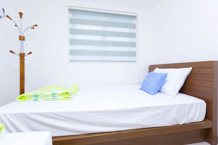 Room 8 of 70