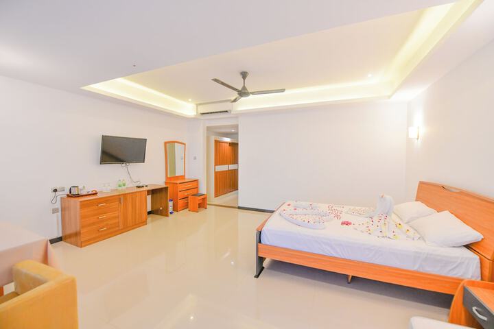 Room 4 of 21