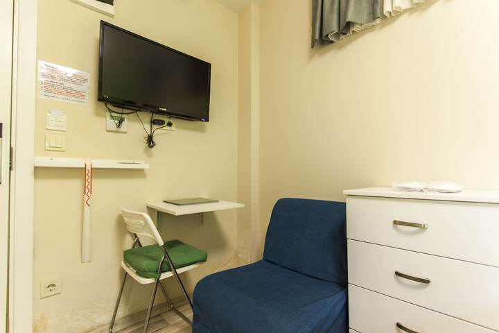 Room 19 of 30