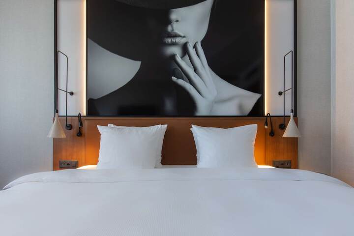 Room 31 of 209