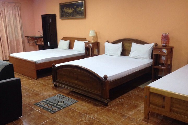 Room 2 of 57