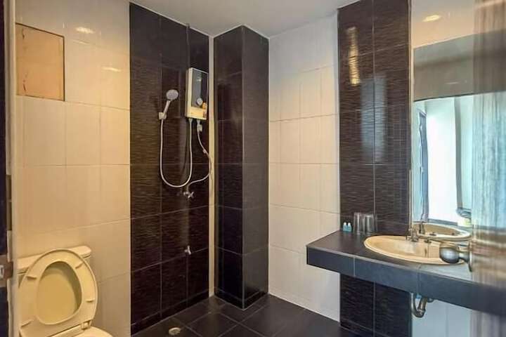 Room 8 of 14
