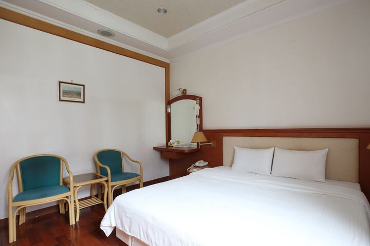 Room 14 of 74