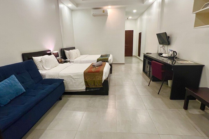 Room 13 of 44