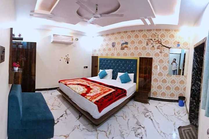 Hotel Meri & Residency