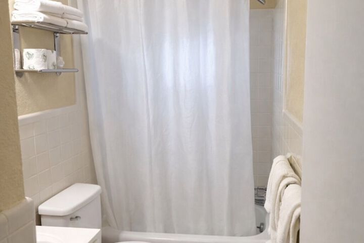 Room 17 of 45