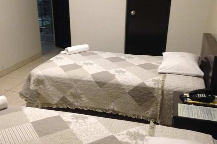 Room 18 of 33