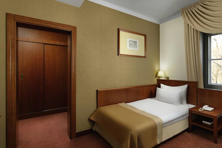 Room 21 of 101