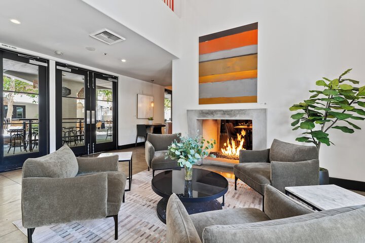 Lobby lounge