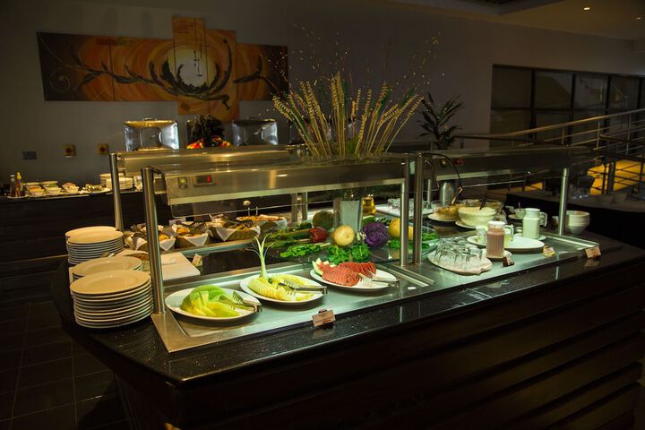 Dining 44 of 78