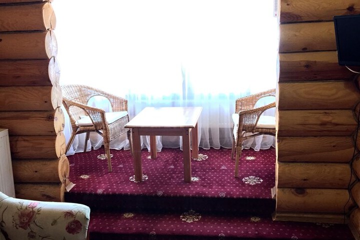 Room 17 of 38