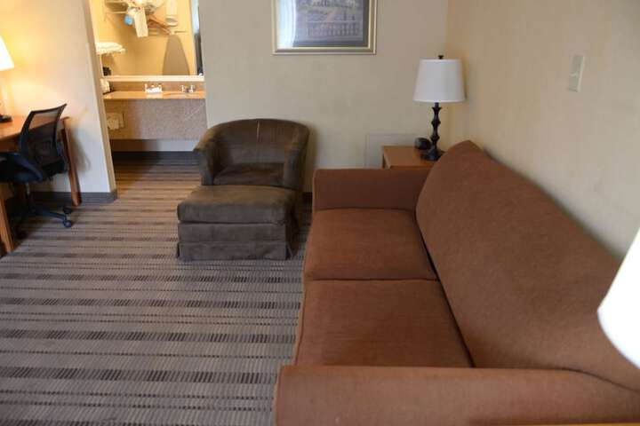 2 Double Beds (20 of 21)