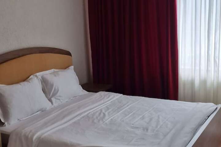 Room 15 of 113