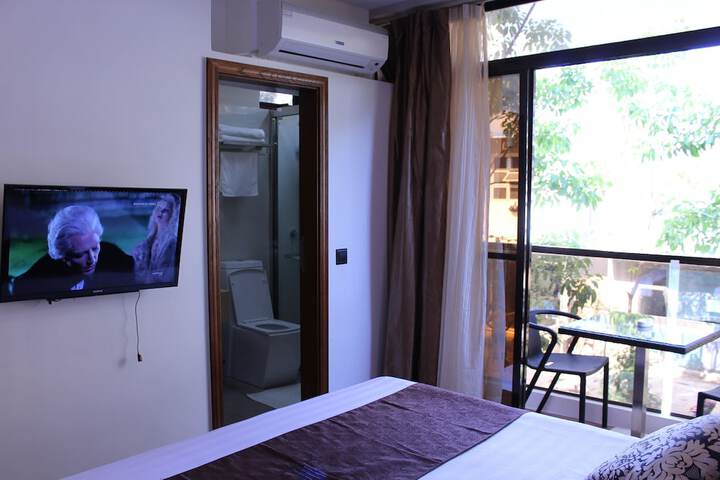 Room 49 of 74