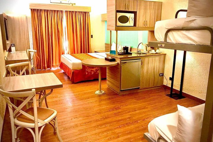 Room 17 of 96
