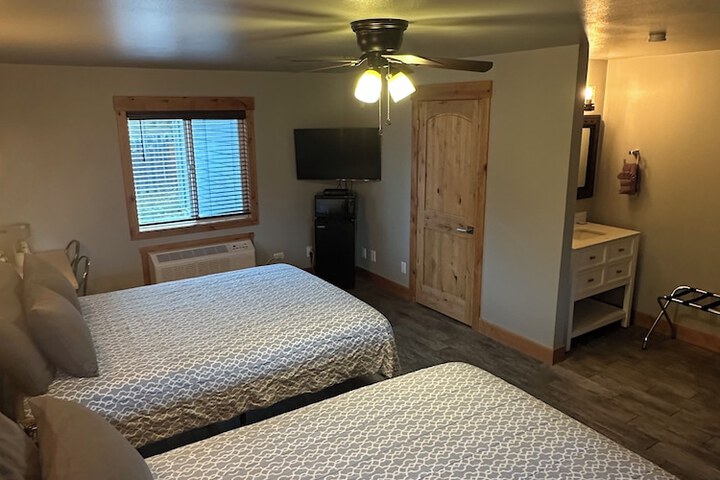 Room 14 of 50