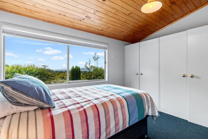 Room 4 of 17