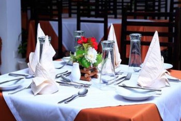 Dining 13 of 71