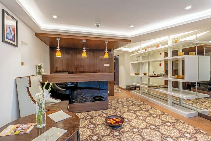Hotel Interior 72 of 131