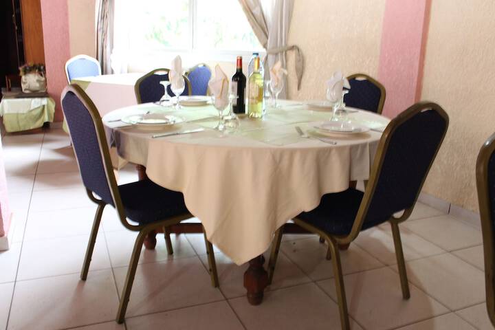 Dining 44 of 55