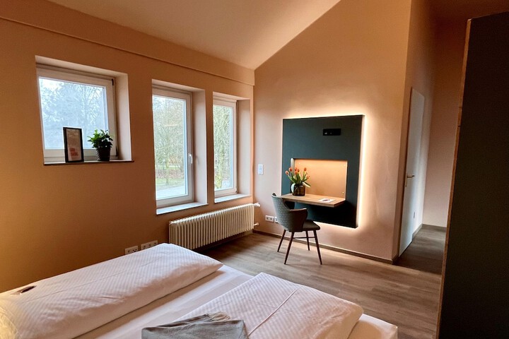 Room 5 of 24