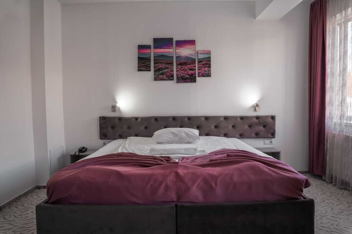 Room 25 of 59