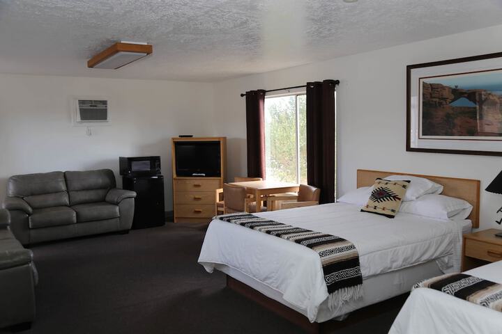 Room 13 of 66