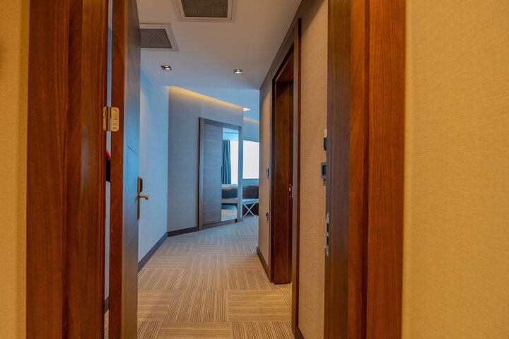 Room 16 of 59