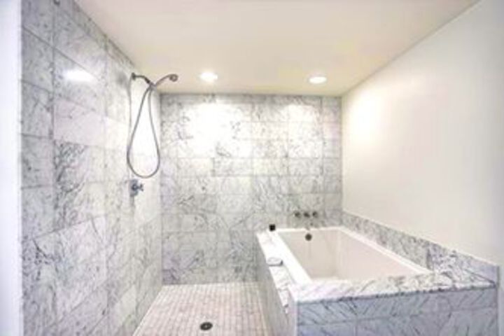 Room 35 of 232