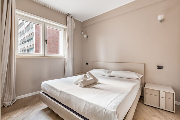 Room 2 of 15
