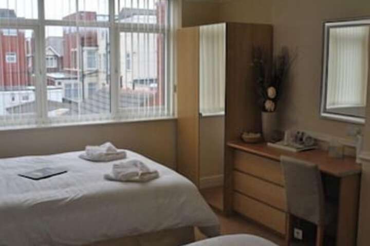 Photo 12