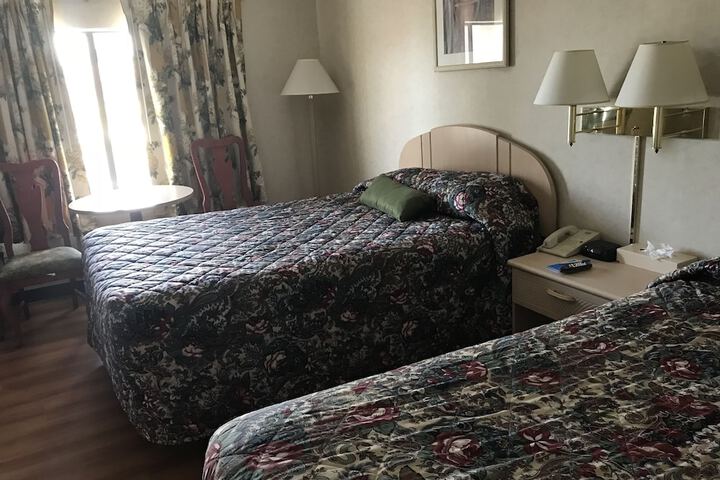 2 Double Beds (2 of 17)