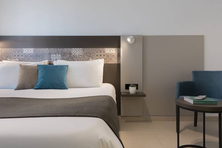 Room 4 of 46