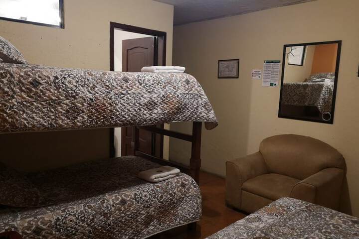 Room 7 of 18