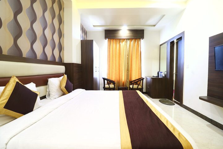 Room 9 of 39
