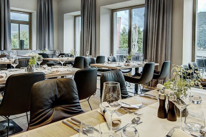 Dining Photos