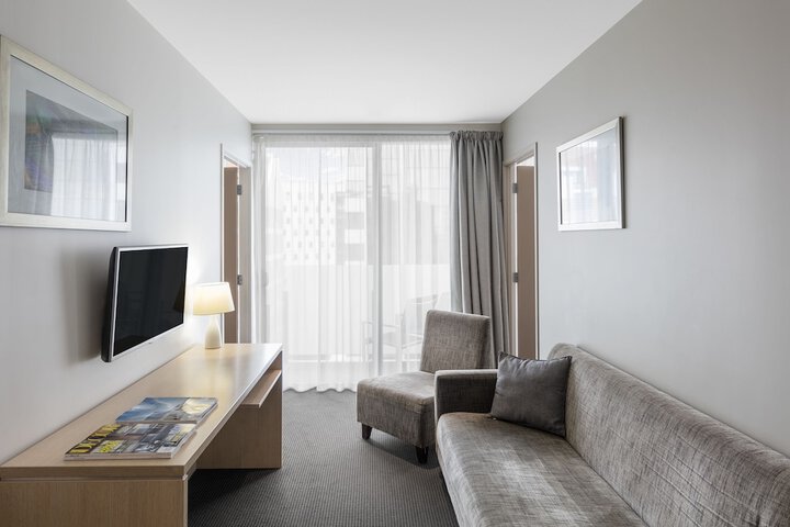 Room 4 of 36