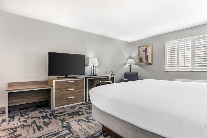 Room 4 of 45
