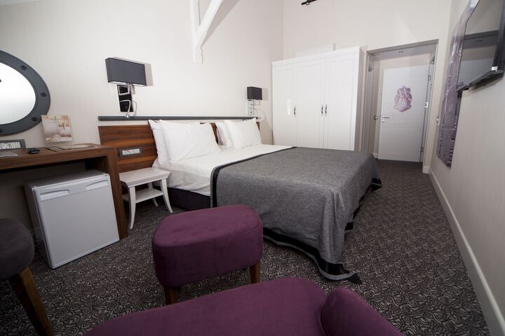 Room 30 of 130