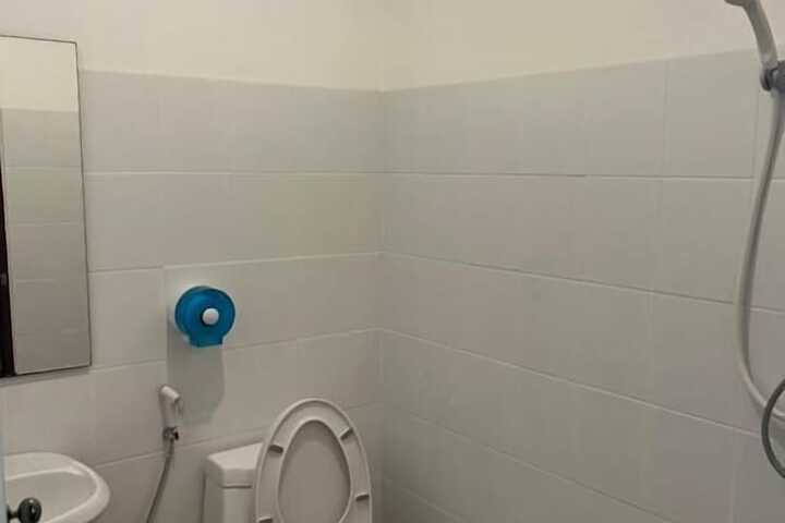 Room 18 of 123